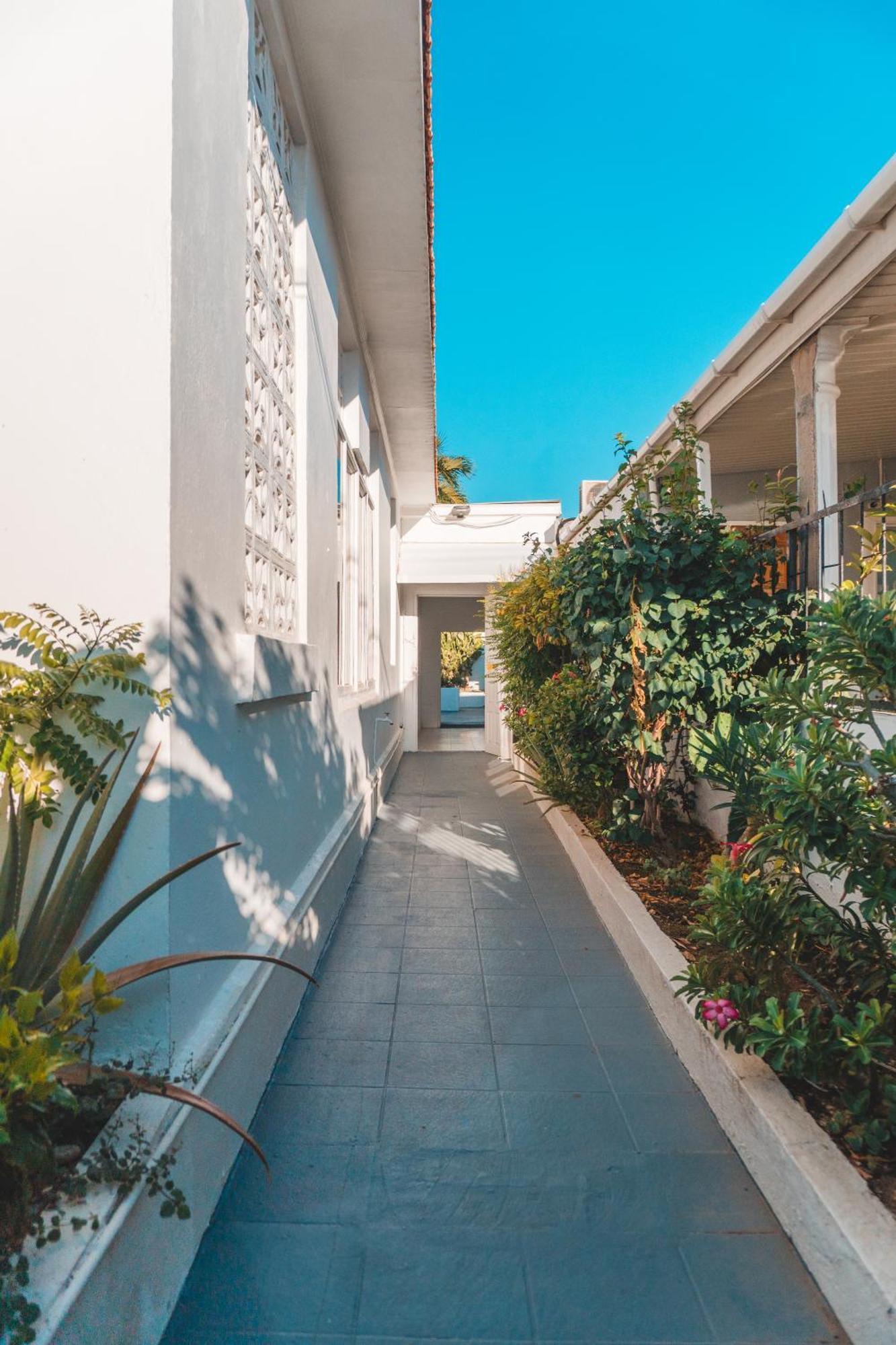 Klip Lagoon Apartsments Oranjestad Ngoại thất bức ảnh